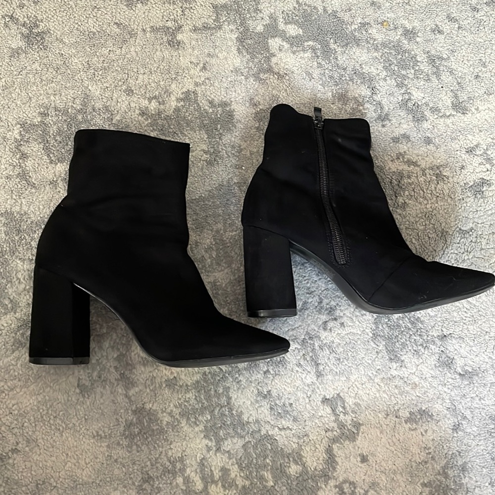 Lulus Black suede block heel bootie